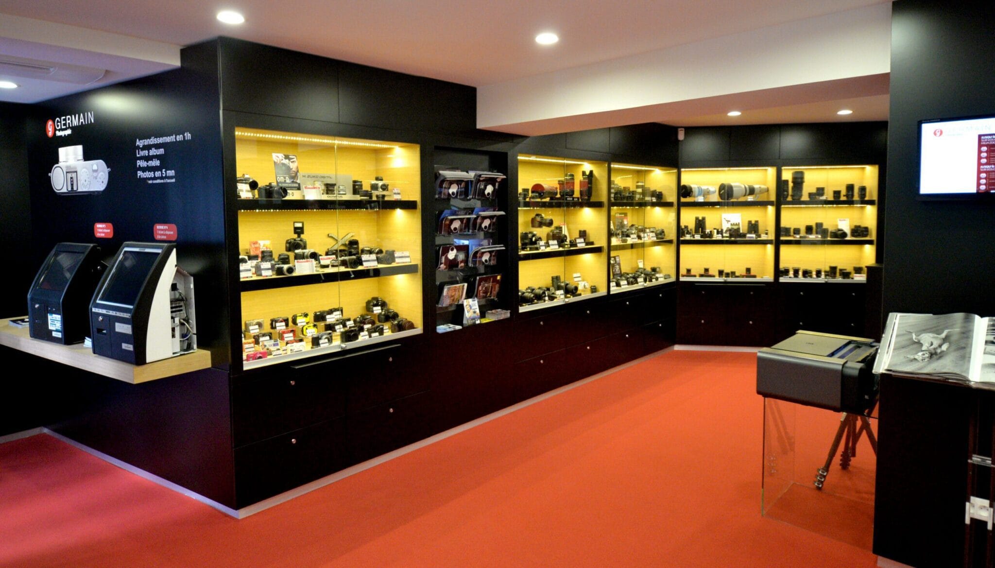 Les cartes mémoires et accessoires, mur de nos clients ont du talent, chez Germain Photographie à Tours centre